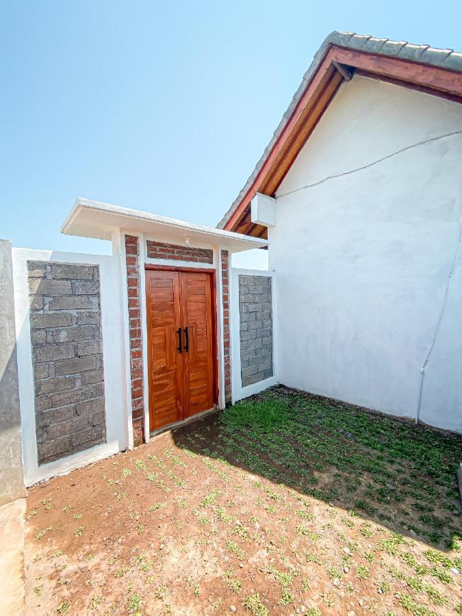 Turtle House Surf & Stay Airsatang Exterior foto